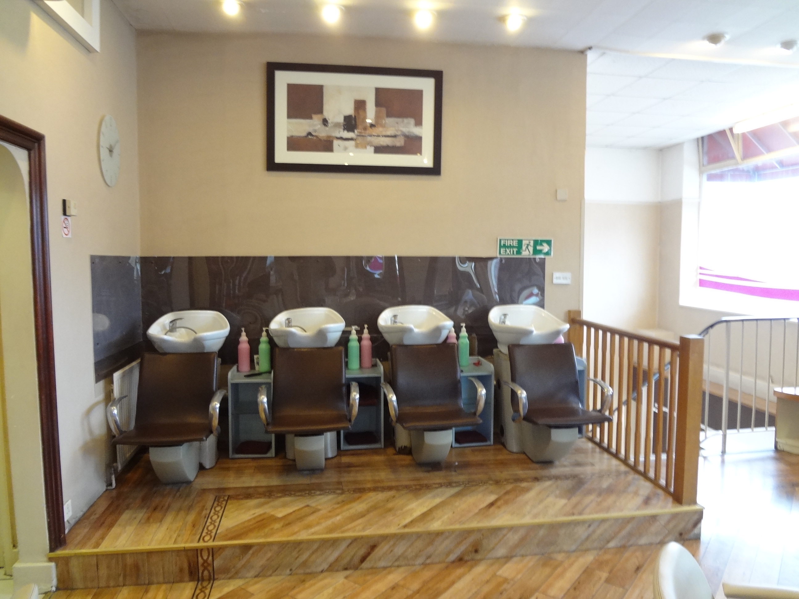 Salon For Rent East London at Shirley Bailey blog